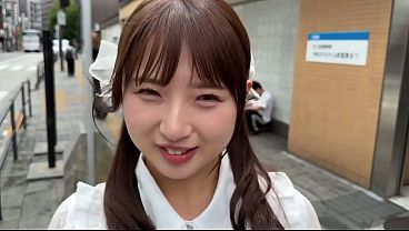 Yua (24), a caregiver earning a living, is a cheeky P-activity girl [Flirting with guys → Guaranteed to become a sex friend]